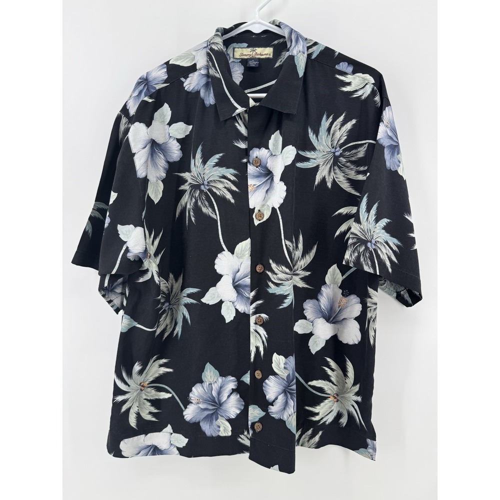 Tommy Bahama Camp Shirt Men's M 100% Silk Short Sleeve Hawaiian Floral Button Up